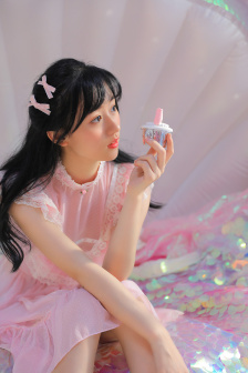 美女没穿衣服网站